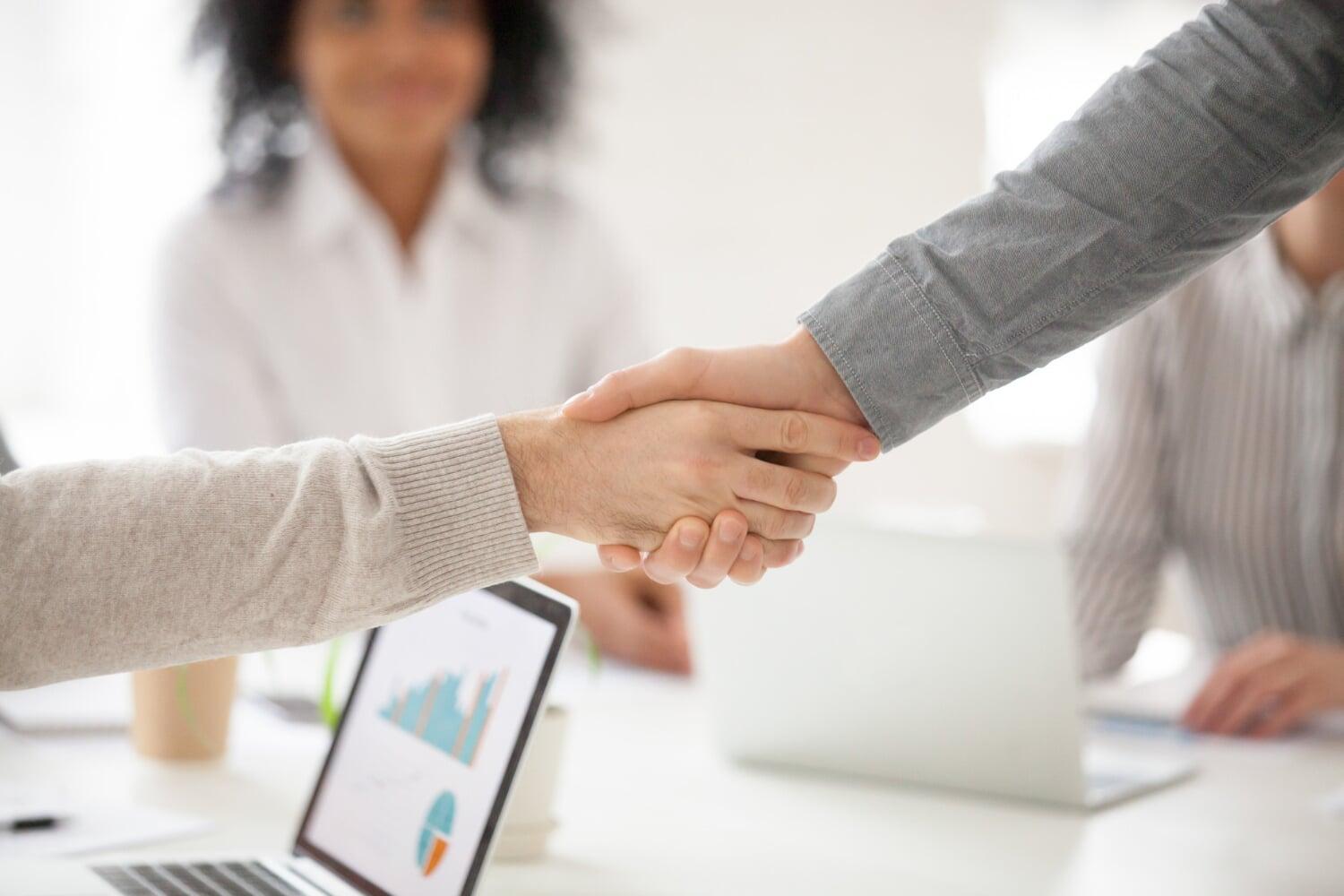 5 Beneficios de Utilizar un CRM
